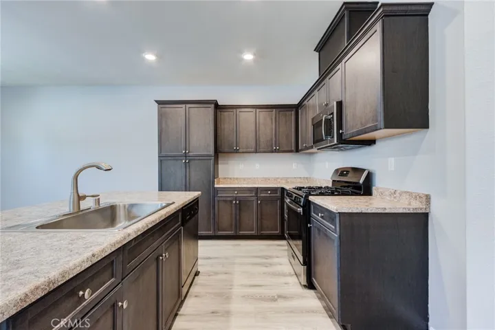 30370 Village Knoll Dr, Menifee, California 92584