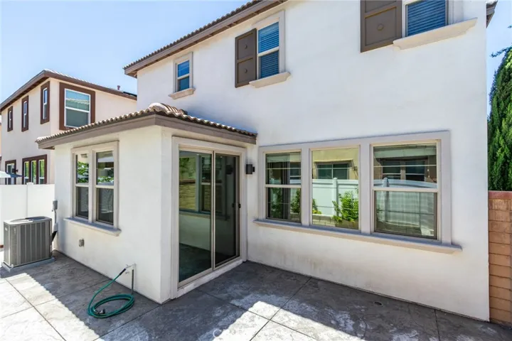 30370 Village Knoll Dr, Menifee, California 92584