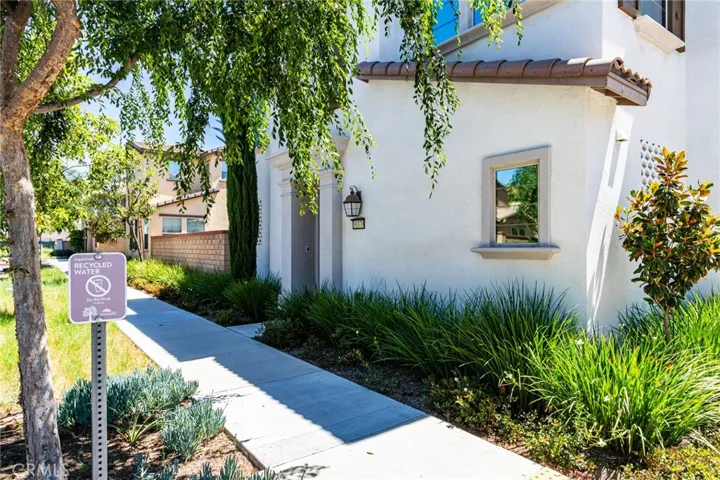 30370 Village Knoll Dr, Menifee, California 92584