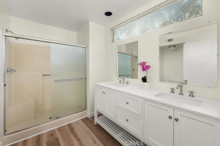 22609 Copper Hill Drive 129, Saugus, California 91350