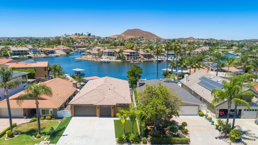 23630 Continental Drive, Canyon Lake, California 92587