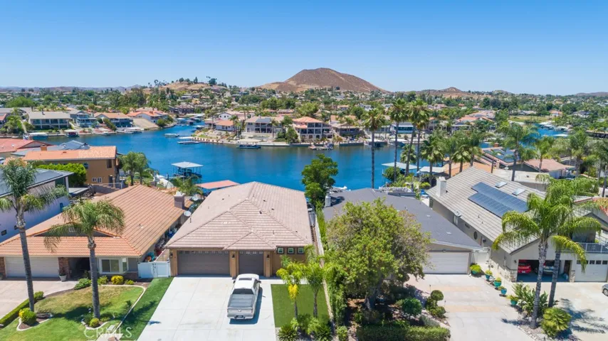 23630 Continental Drive, Canyon Lake, California 92587