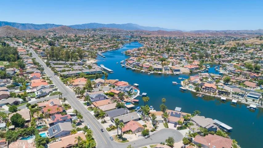 23630 Continental Drive, Canyon Lake, California 92587