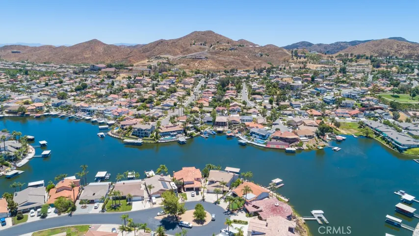 23630 Continental Drive, Canyon Lake, California 92587