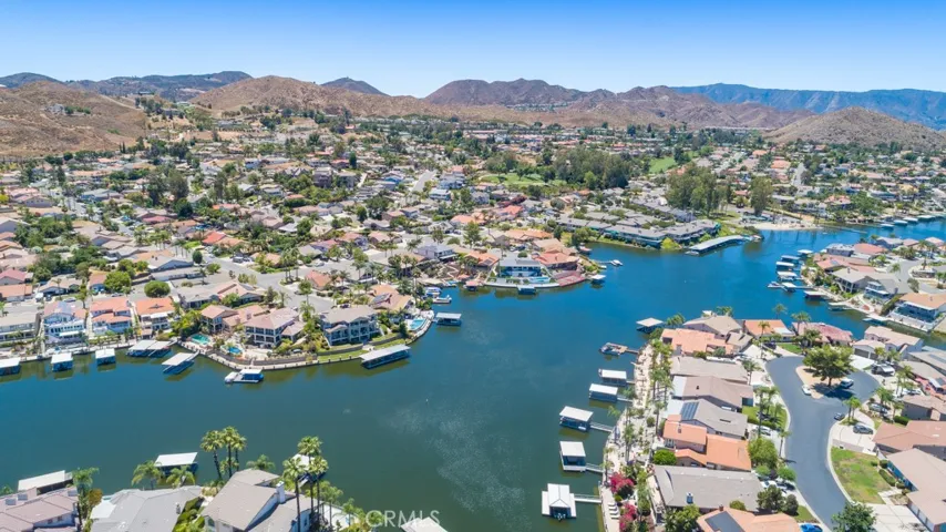 23630 Continental Drive, Canyon Lake, California 92587