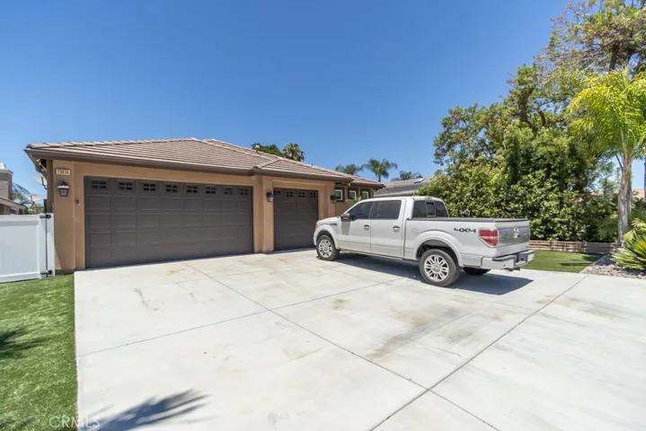 23630 Continental Drive, Canyon Lake, California 92587