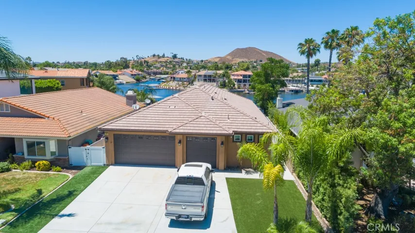 23630 Continental Drive, Canyon Lake, California 92587
