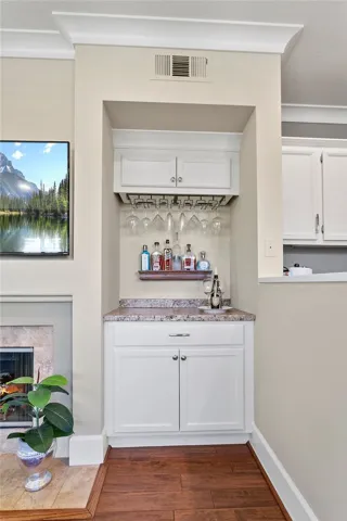 New built in bar area provides additional storage