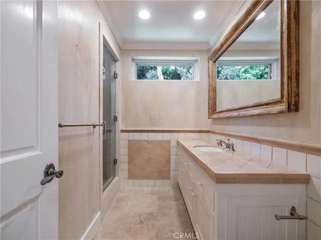 3635 Serra Road, Malibu, California 90265