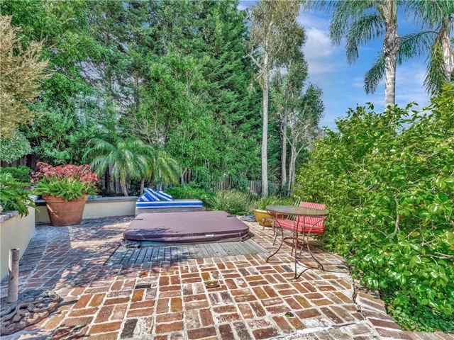 3635 Serra Road, Malibu, California 90265