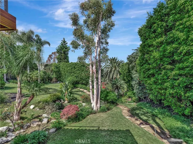 3635 Serra Road, Malibu, California 90265