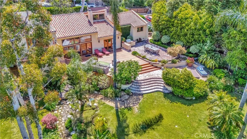 3635 Serra Road, Malibu, California 90265