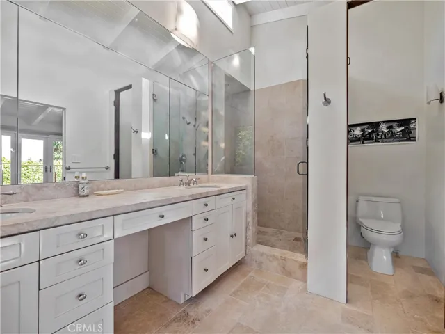 3635 Serra Road, Malibu, California 90265