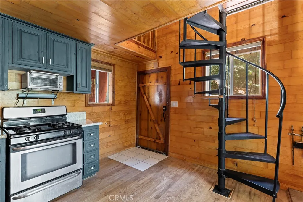 25626 Mid Lane, Twin Peaks, California 92391 home-pic-26