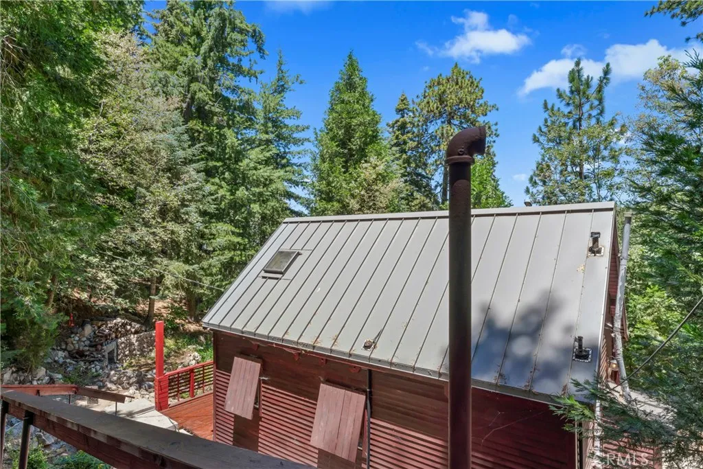 25626 Mid Lane, Twin Peaks, California 92391 home-pic-31