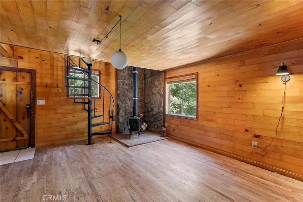 25626 Mid Lane, Twin Peaks, California 92391 home-pic-22