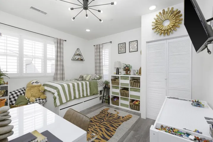 9084 W Bluff Place, Santee, California 92071