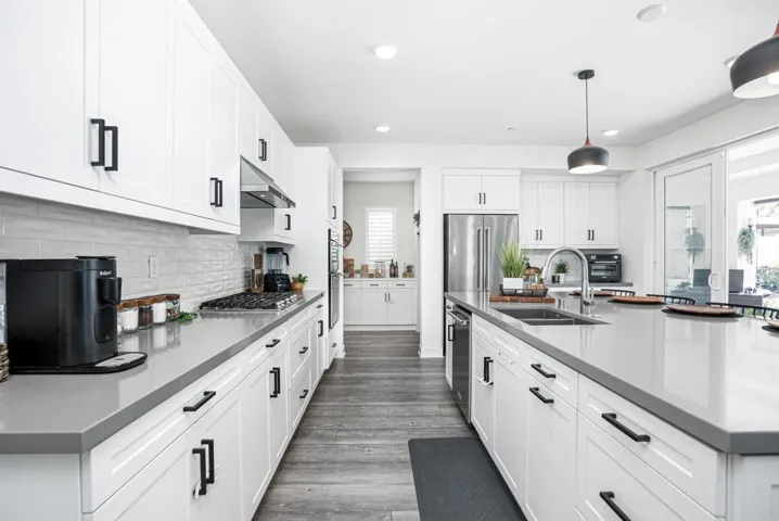 9084 W Bluff Place, Santee, California 92071