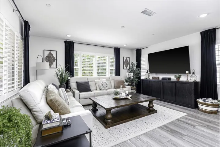 9084 W Bluff Place, Santee, California 92071
