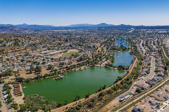 9084 W Bluff Place, Santee, California 92071