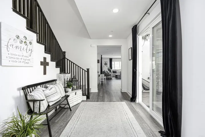 9084 W Bluff Place, Santee, California 92071