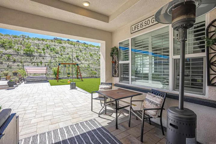 9084 W Bluff Place, Santee, California 92071