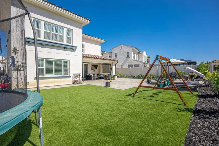 9084 W Bluff Place, Santee, California 92071