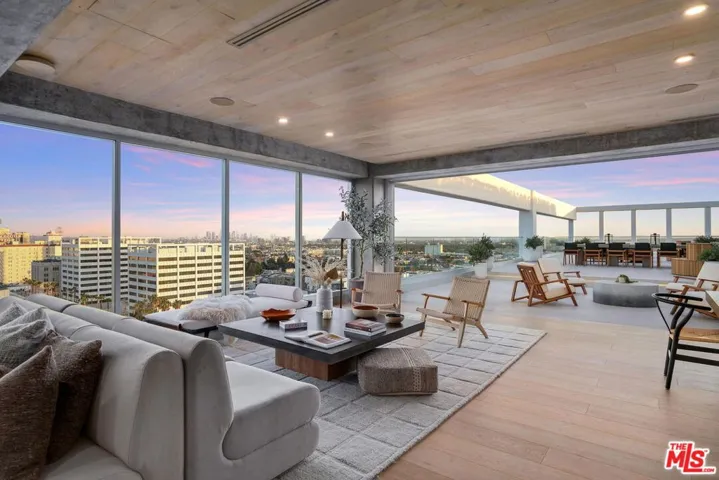 7135 Hollywood Boulevard Phe, Los Angeles, California 90046