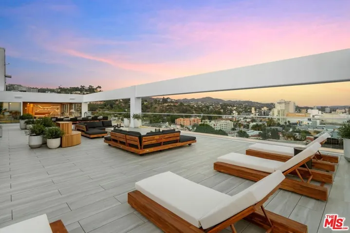7135 Hollywood Boulevard Phe, Los Angeles, California 90046