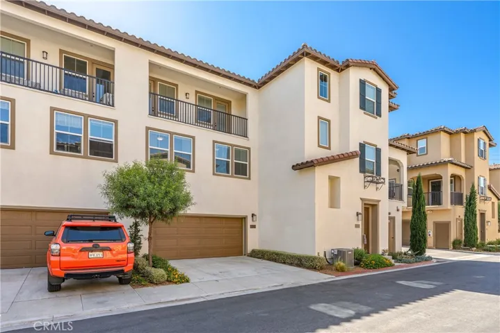 Garage & Driveway