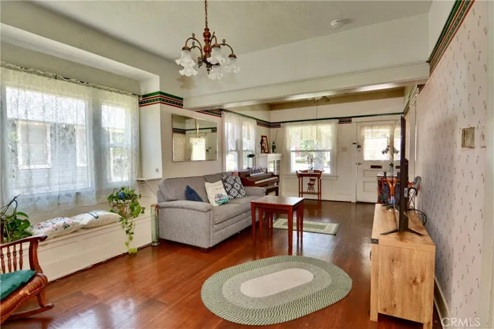 1017 N San Gabriel Avenue, Azusa, California 91702