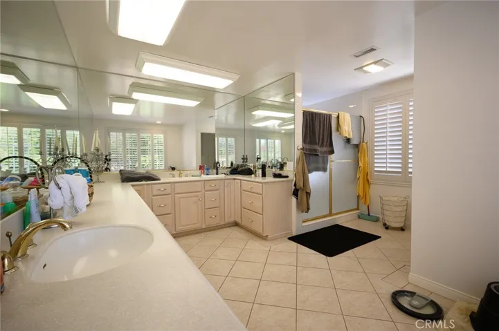 Owners bath