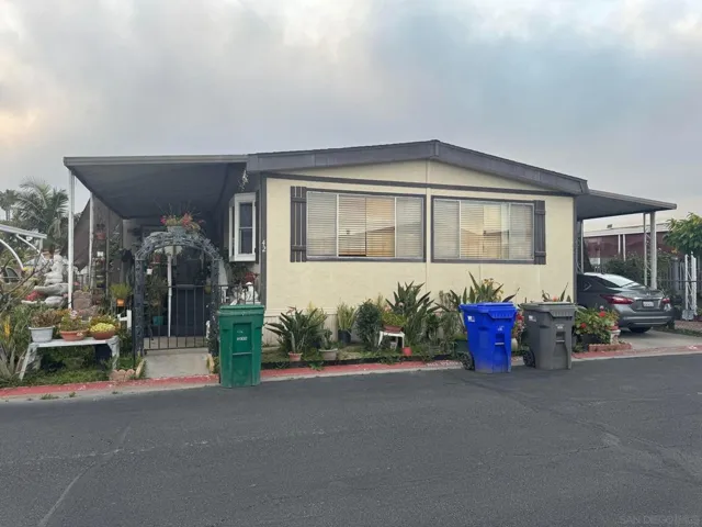 4616 N River Rd 42, Oceanside, California 92057