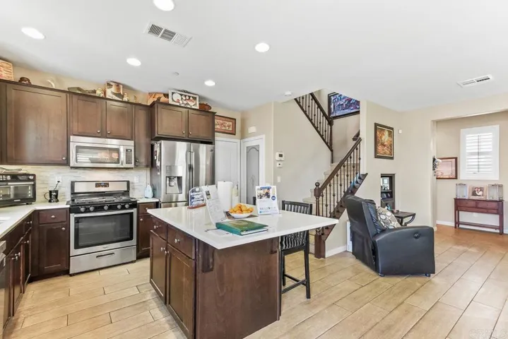 1279 Cathedral Oaks Rd, Chula Vista, California 91913