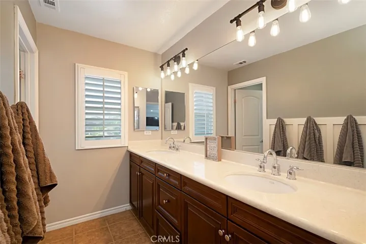 7961 Spaniel Court, Eastvale, California 92880