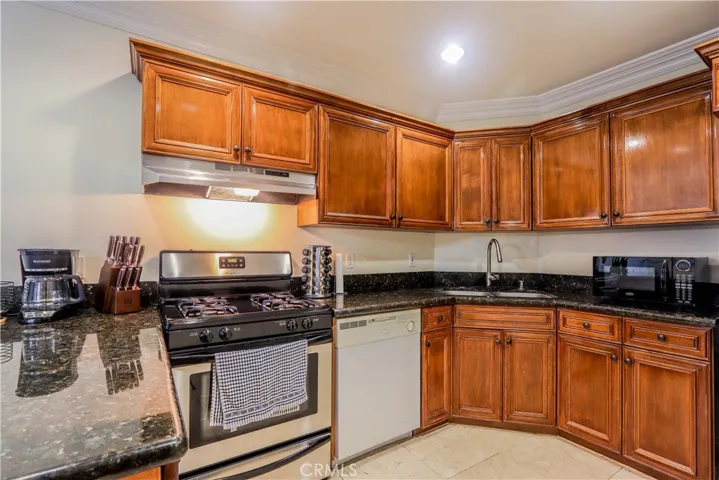 3855 Ingraham Street 302, Los Angeles, California 90005