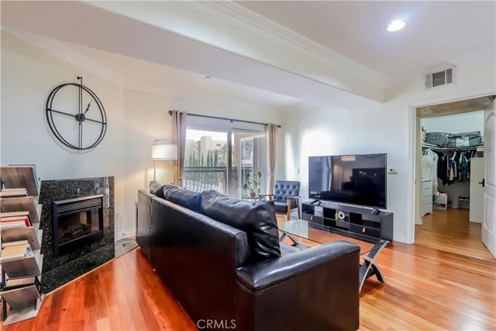 3855 Ingraham Street 302, Los Angeles, California 90005