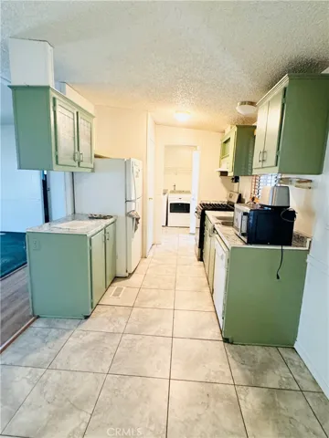 8191 Calabash Avenue 39, Fontana, California 92335