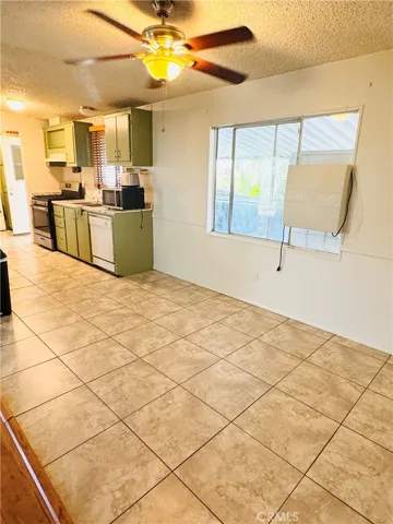 8191 Calabash Avenue 39, Fontana, California 92335