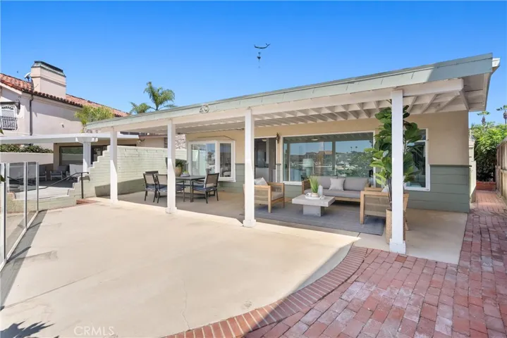 The 4000 sq ft lot provides plenty of room to build your dream home