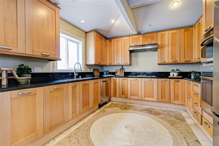 502 N Juanita Avenue B, Redondo Beach, California 90277