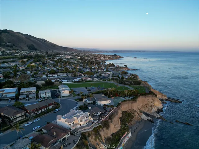 2560 Spyglass Drive, Pismo Beach, California 93449