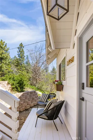 27950 St Bernard Lane, Lake Arrowhead, California 92352