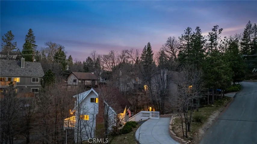 27950 St Bernard Lane, Lake Arrowhead, California 92352