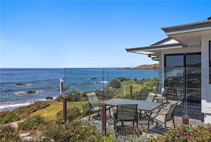 296 Pacific Avenue, Cayucos, California 93430
