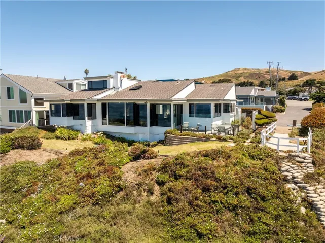 296 Pacific Avenue, Cayucos, California 93430
