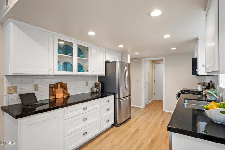 5506 breakers  MLS-15