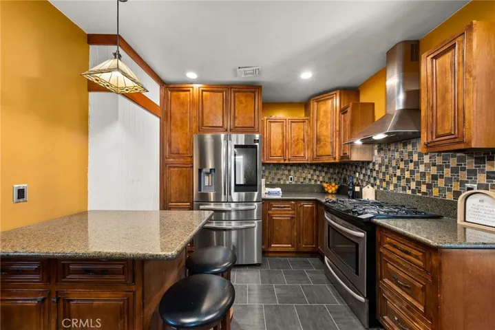 55 N Meridith Avenue, Pasadena, California 91106