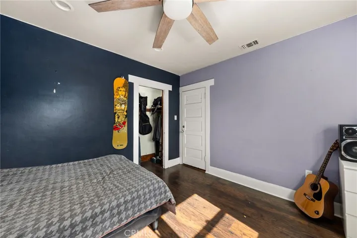 55 N Meridith Avenue, Pasadena, California 91106