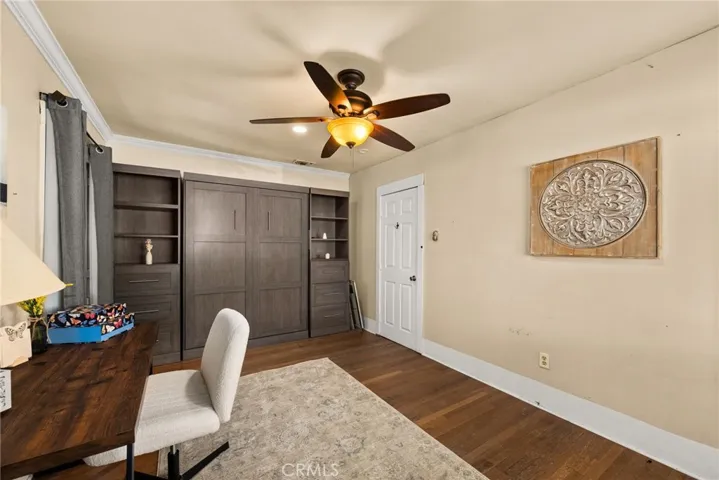 55 N Meridith Avenue, Pasadena, California 91106